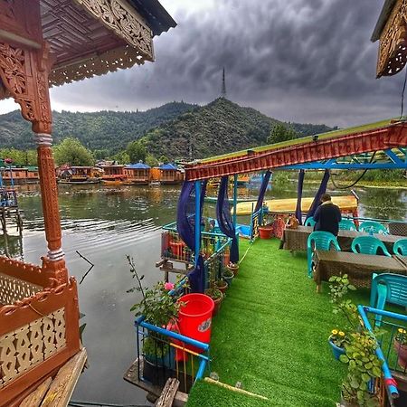 Exotic Young Shreen Houseboat Hotel Srīnagar Buitenkant foto