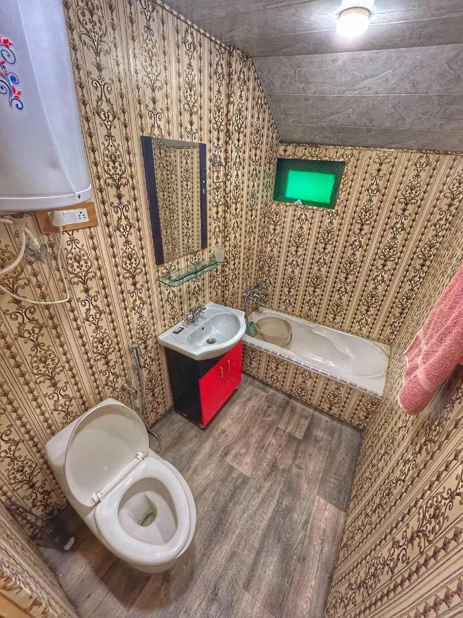 Exotic Young Shreen Houseboat Hotel Srīnagar Buitenkant foto